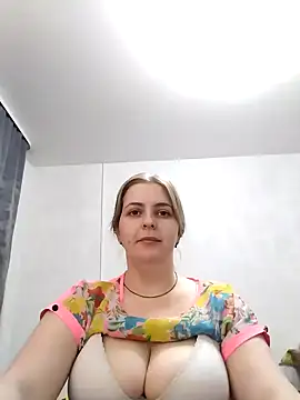 Snapshot of Lady_nice_cat chatting on March 3, 2025, 12:06 pm Lady nice cat online show from March 3, 2025, 12:06 pm