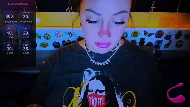 EllieOz online show from March 15, 2025, 8:54 pm