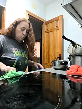 Mistik red online show from September 30, 2025, 10:32 am