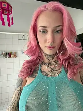 Snapshot of Stella-Kink chatting on April 10, 2026, 12:12 pm Stella-Kink online show from April 10, 2026, 12:12 pm