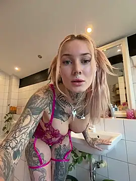 Stella-Kink online show from February 7, 2026, 9:39 am