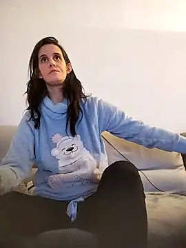 LauraBaby online show from October 8, 2025, 6:30 pm