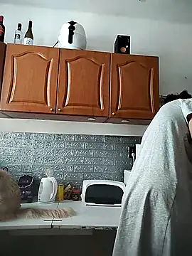 LauraBaby online show from September 29, 2025, 12:11 pm