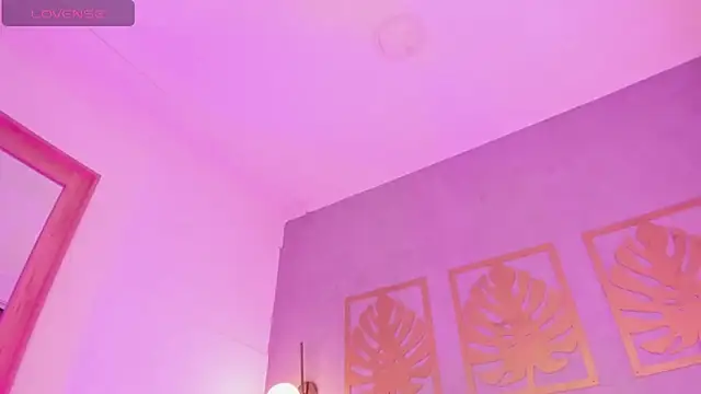 majo rosse  online show from March 30, 2026, 8:54 pm