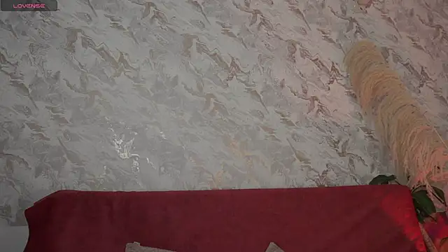 roselinedior online show from September 25, 2025, 1:17 pm