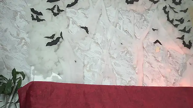 roselinedior online show from October 30, 2025, 3:53 pm