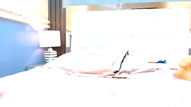 VeronicaRobles online show from March 13, 2025, 10:54 pm