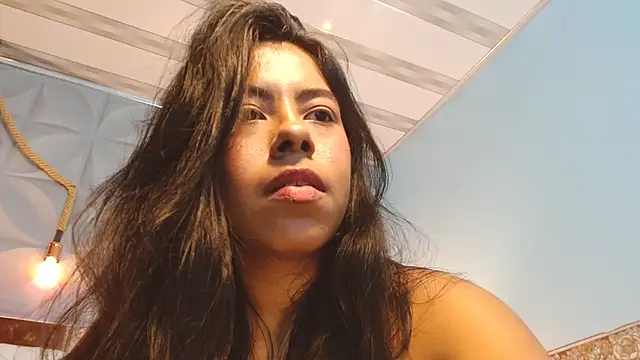 VeronicaRobles online show from January 3, 2025, 8:32 pm