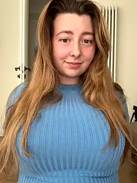 curvyflawless online show from November 26, 2025, 11:21 am