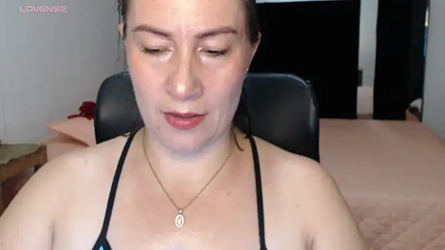 CATRINA-83 online show from May 28, 2026, 5:52 pm