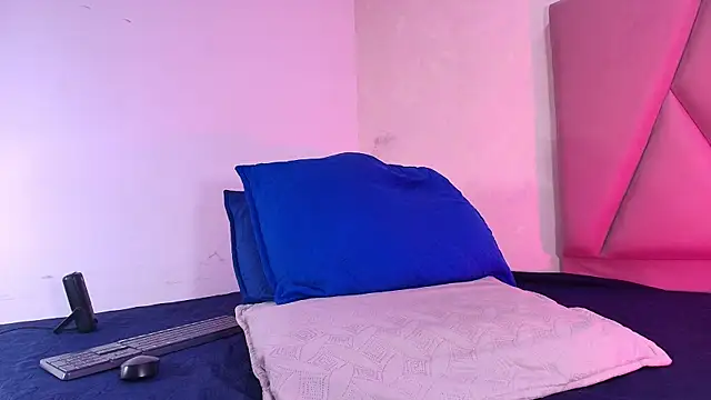 arl chloee online show from September 20, 2025, 3:11 am