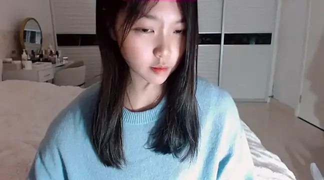 -Lucky Girl online show from March 4, 2025, 3:37 pm