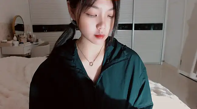 -Lucky Girl online show from March 6, 2025, 11:53 pm