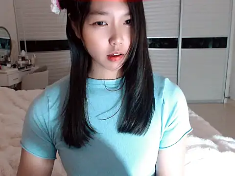 -Lucky Girl online show from March 2, 2025, 4:07 am