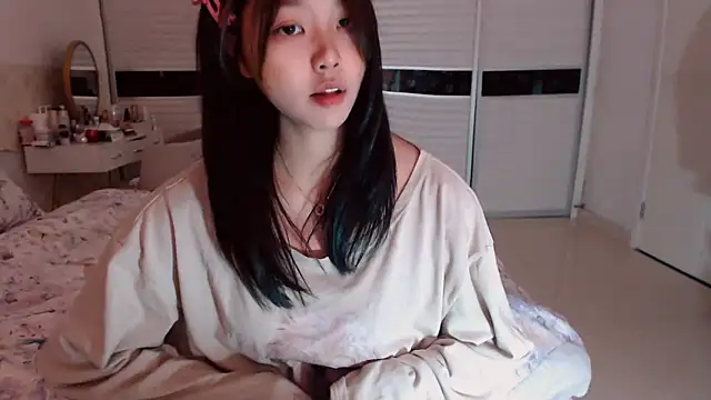 -Lucky Girl online show from November 21, 2025, 3:16 am