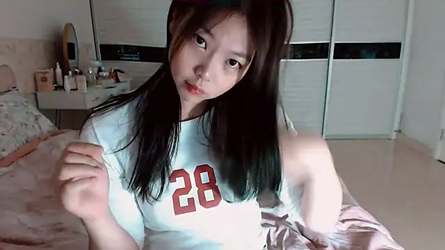 -Lucky Girl online show from July 24, 2026, 12:56 pm