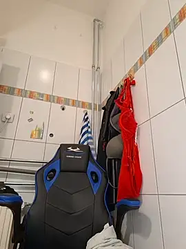 Snapshot of Jassiundich2 chatting on February 4, 2026, 9:26 am Jassiundich2 online show from February 4, 2026, 9:26 am