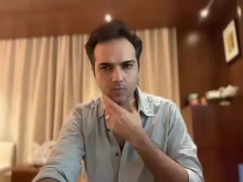 immog727 online show from April 7, 2026, 5:04 pm