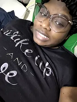 Jhoxy M online show from April 7, 2026, 7:54 am