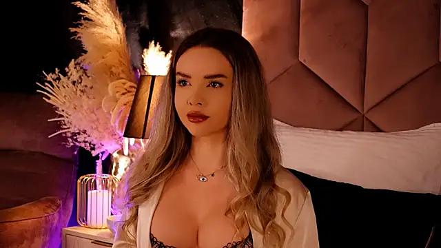KatyaBelle online show from October 8, 2025, 7:25 pm