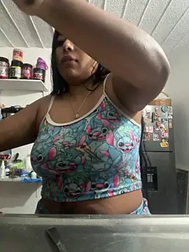 emmyjhonson07 online show from June 12, 2026, 10:13 am