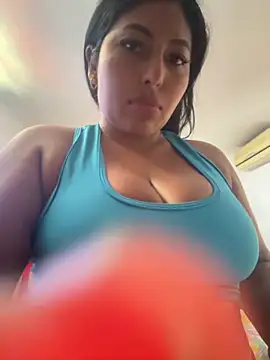 emmyjhonson07 online show from September 10, 2025, 4:06 pm