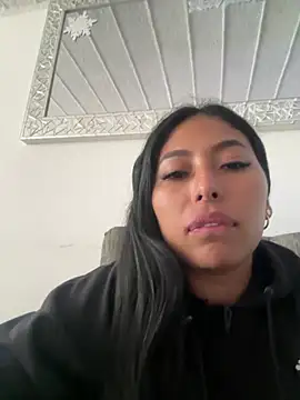 Snapshot of emmyjhonson07 chatting on April 17, 2026, 12:52 pm emmyjhonson07 online show from April 17, 2026, 12:52 pm