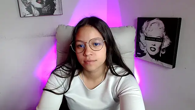 SamanthaRoldaan online show from March 17, 2025, 5:27 pm