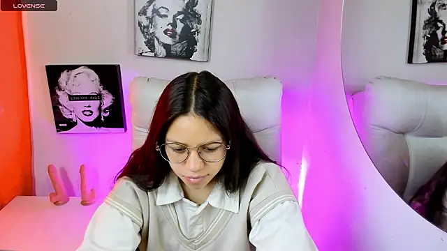 Snapshot of SamanthaRoldaan chatting on March 13, 2026, 3:06 pm SamanthaRoldaan online show from March 13, 2026, 3:06 pm