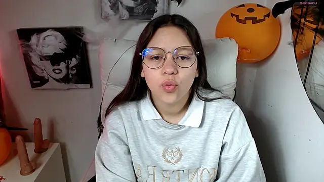 SamanthaRoldaan online show from October 28, 2025, 2:27 pm