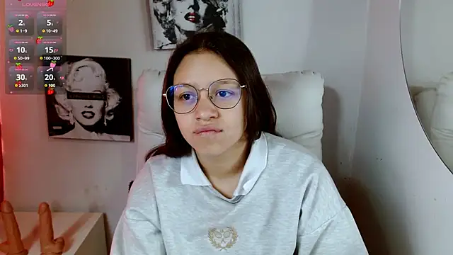 SamanthaRoldaan online show from October 6, 2025, 3:13 pm