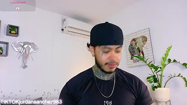 JordanSmiith  online show from February 2, 2026, 8:52 pm