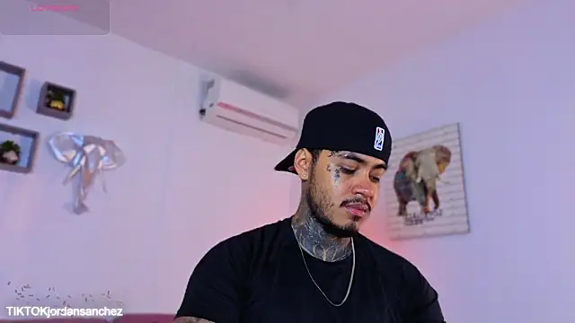 JordanSmiith  online show from January 9, 2026, 8:49 pm