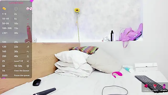 Snapshot of tatijara chatting on March 9, 2025, 9:35 am tatijara online show from March 9, 2025, 9:35 am