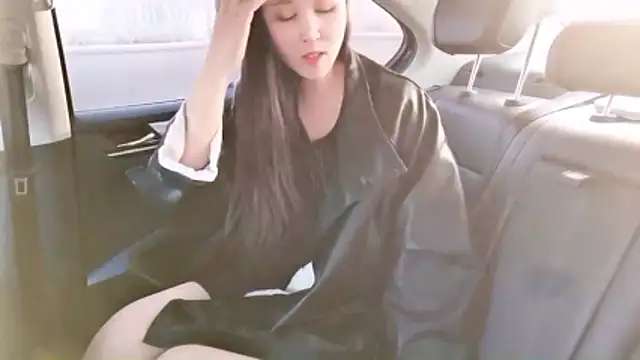 Snapshot of Fannywell chatting on January 11, 2026, 8:21 am Fannywell online show from January 11, 2026, 8:21 am