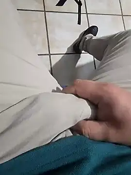 Pnstrokes online show from February 14, 2025, 5:09 am