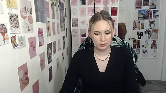 Snapshot of CapriScorpion chatting on February 26, 2025, 5:00 pm CapriScorpion online show from February 26, 2025, 5:00 pm