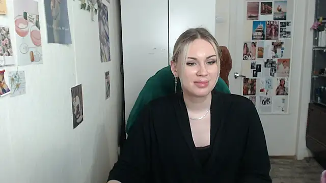 Snapshot of CapriScorpion chatting on February 9, 2025, 5:33 pm CapriScorpion online show from February 9, 2025, 5:33 pm