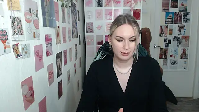 Snapshot of CapriScorpion chatting on February 25, 2025, 4:46 pm CapriScorpion online show from February 25, 2025, 4:46 pm