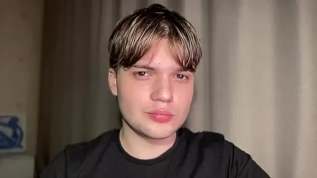 superfluboy  online show from February 26, 2025, 3:32 pm