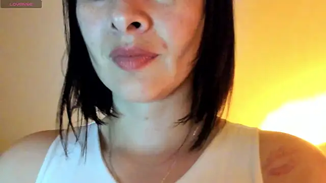 queen fetish online show from September 30, 2025, 10:38 pm