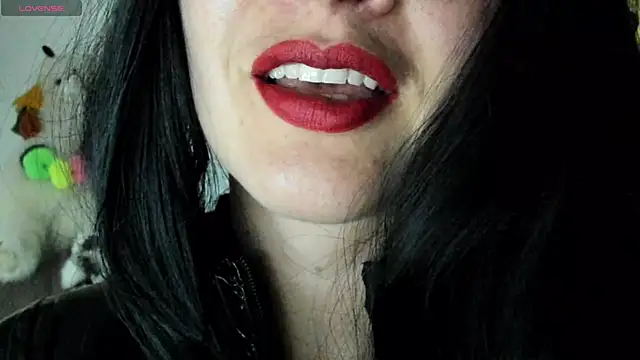 queen fetish online show from March 10, 2025, 8:34 pm