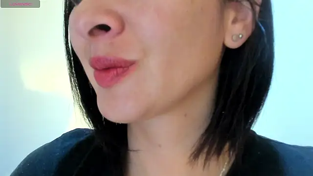 queen fetish online show from September 9, 2025, 10:03 am