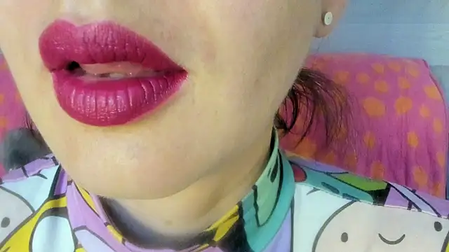 queen fetish online show from July 6, 2026, 10:44 am