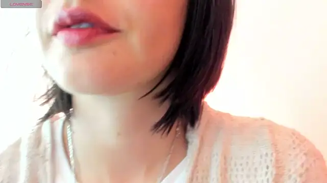 queen fetish online show from November 10, 2025, 4:23 pm