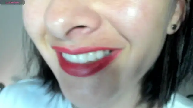 queen fetish online show from December 5, 2025, 12:48 pm