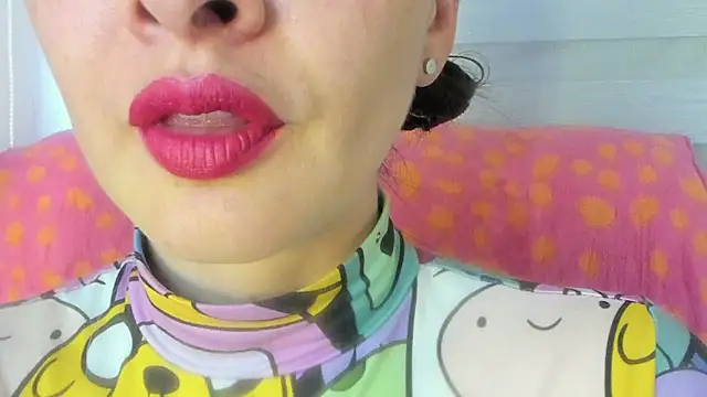 queen fetish online show from July 6, 2026, 8:55 pm