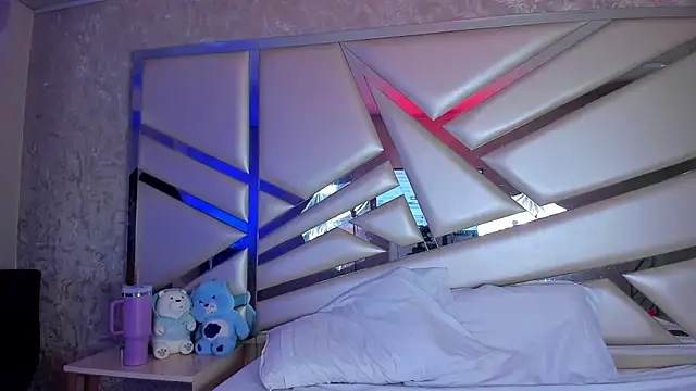 Miia002 online show from November 5, 2025, 3:20 am