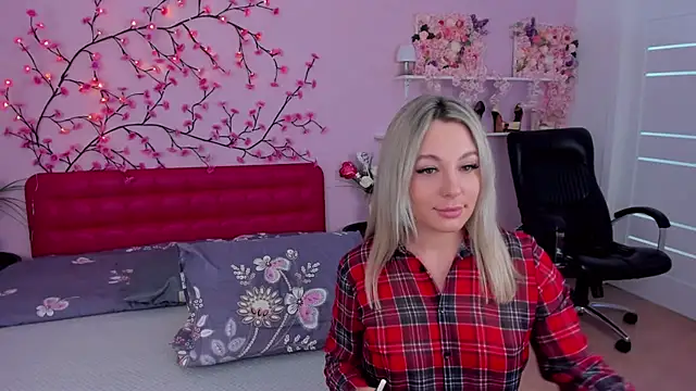 DanikaMorri online show from February 22, 2025, 4:40 pm