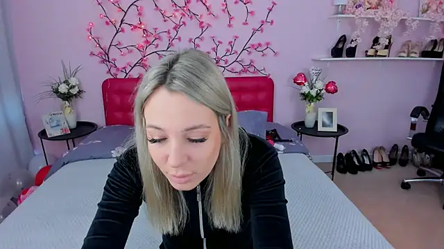 DanikaMorri online show from February 17, 2025, 7:04 am